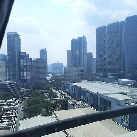 Spacious 2 Bedroom Unit With Pool 마닐라 외부 사진