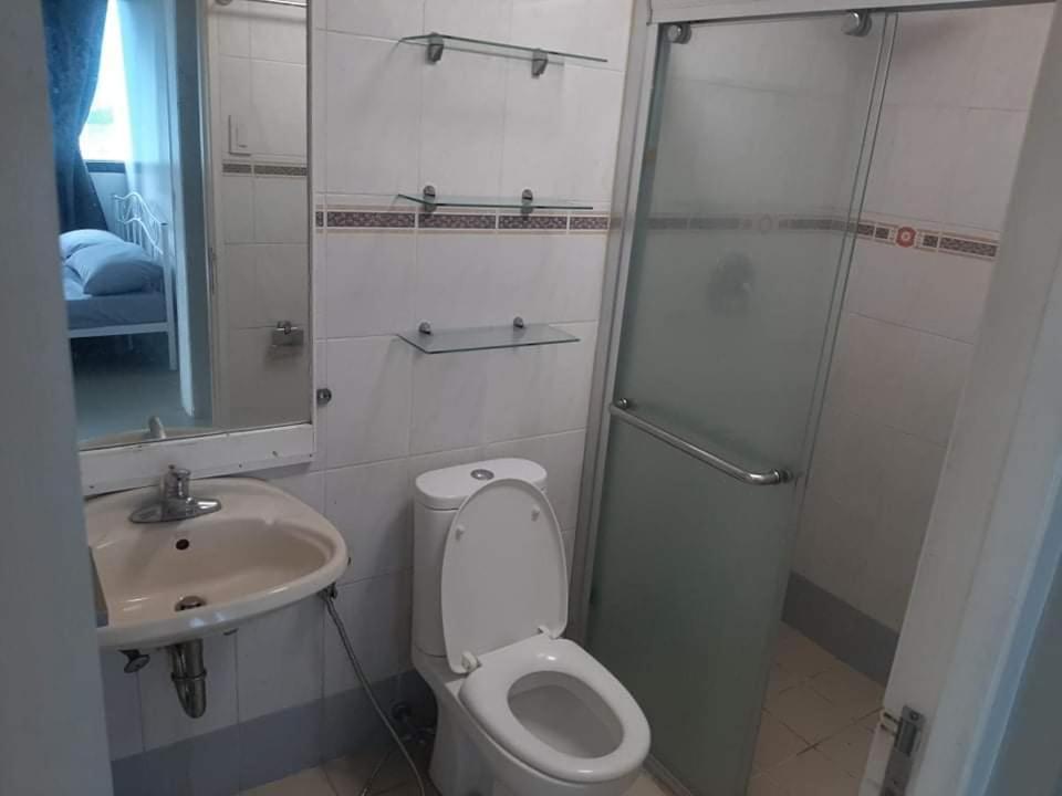 Spacious 2 Bedroom Unit With Pool 마닐라 외부 사진