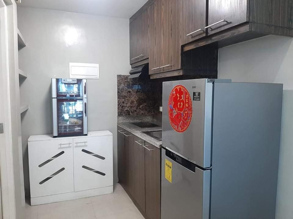 Spacious 2 Bedroom Unit With Pool 마닐라 외부 사진